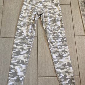 Camo legging, white and grey. Never worn